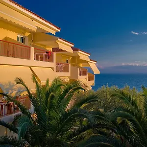 Maistrali Aparthotel Gerakini