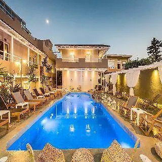 *** Aparthotel Anemos Suites By Estia Karteros Griechenland